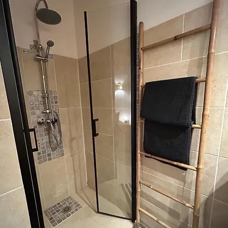 Un Au Verger-dog Friendly-jacuzzi & Massages Chalet