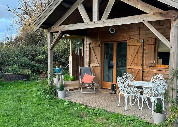 Un Au Verger Dog Friendly Chalet