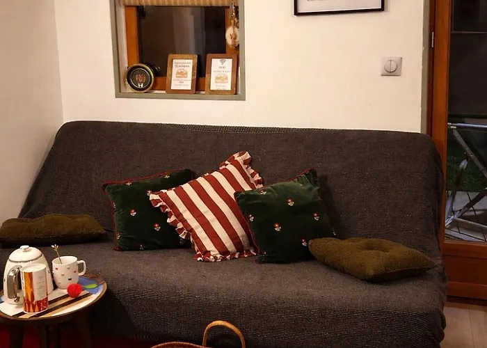 Un Chalet Au Verger-Dog Friendly-Jacuzzi & Massages Шале *