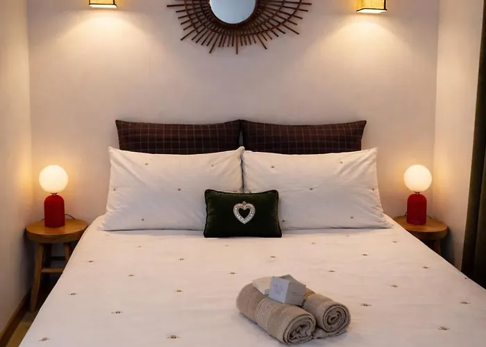 Шале Un Chalet Au Verger-Dog Friendly-Jacuzzi & Massages Conteville (Eure)